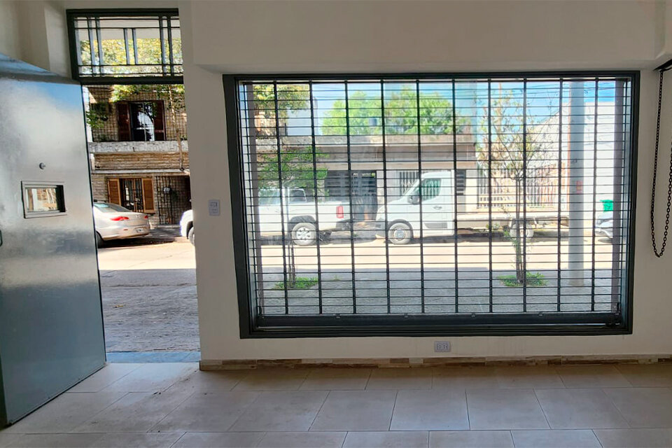 LOCAL COMERCIAL A ESTRENAR LAMADRID Y BUENOS AIRES — foto 2