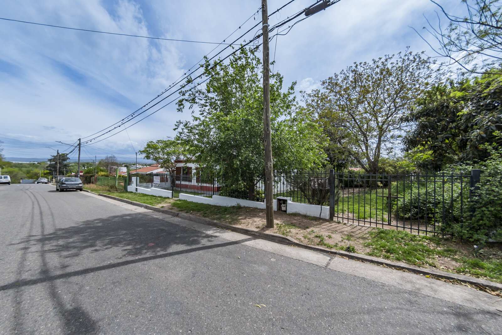 VENTA CASA en Villa Carlos Paz, 4 dormitorios, QUINCHO Y JARDÍN - Imagen 2