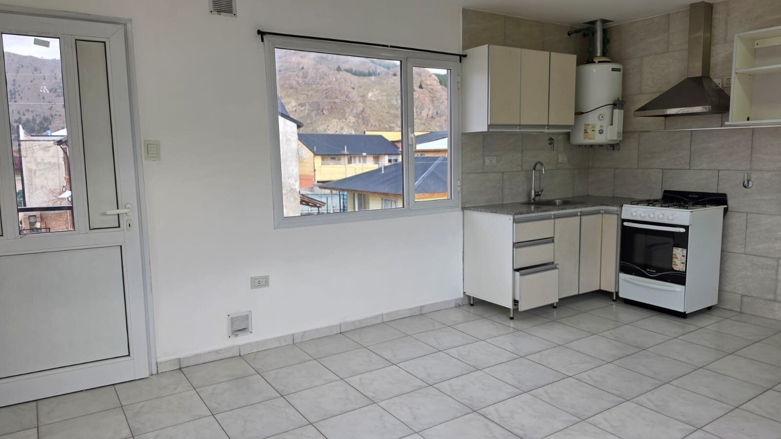 DEPARTAMENTO SEMINUEVO DE 2 DORMITORIOS EN ESQUEL — foto 14