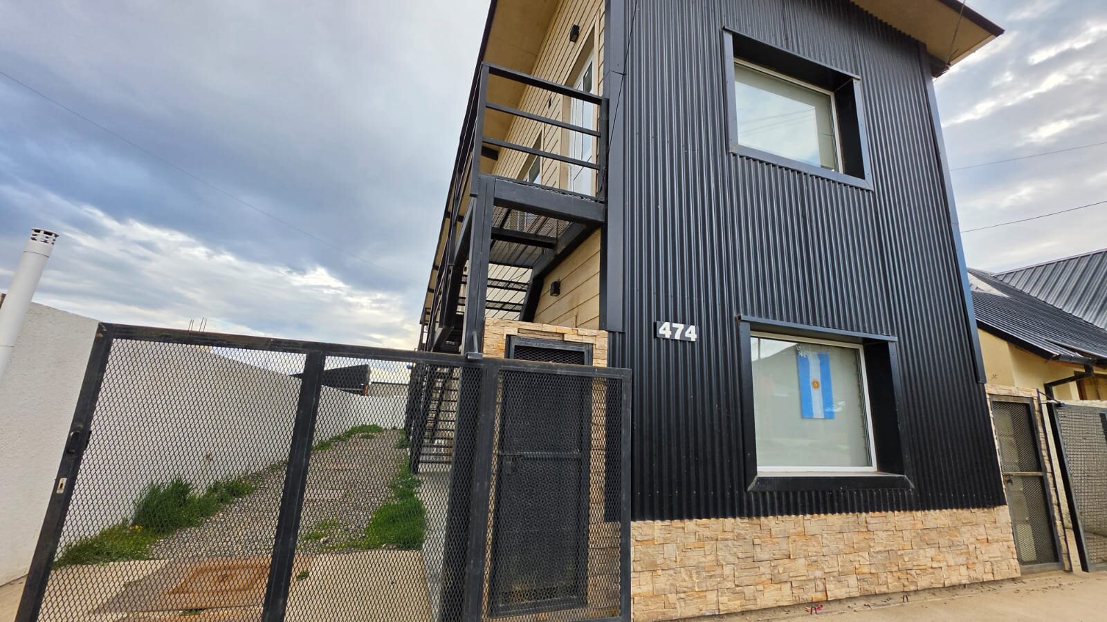 DEPARTAMENTO SEMINUEVO DE 2 DORMITORIOS EN ESQUEL - 17