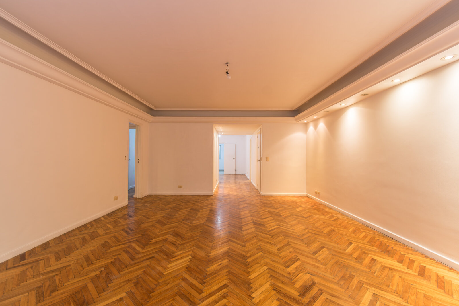 Piso de cuatro ambientes - Palermo Nuevo - Cochera y baulera — foto 8