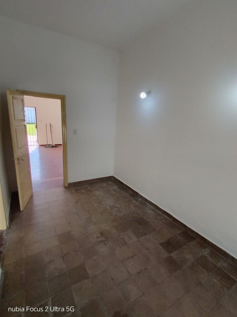 ALQUILO CASA 2 DORMITORIOS AMPLIO PATIO EN ALTO ALBERDI — foto 13