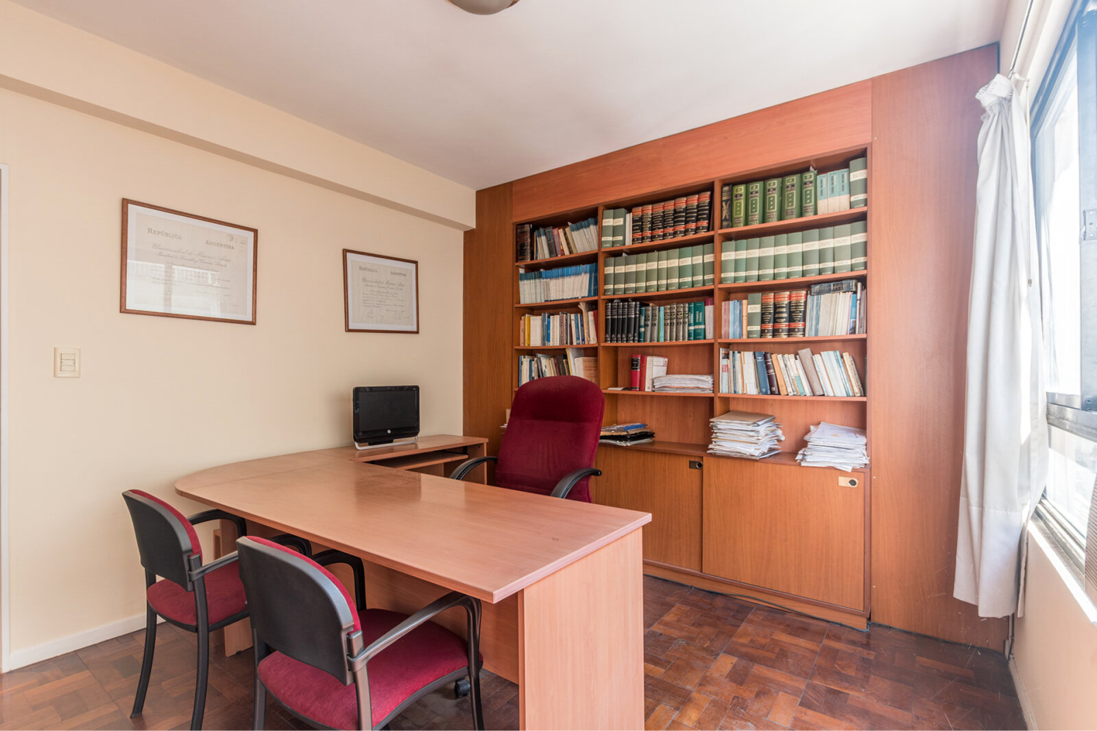 Venta de Oficina Comercial de 77 m² - San Nicolas - 3
