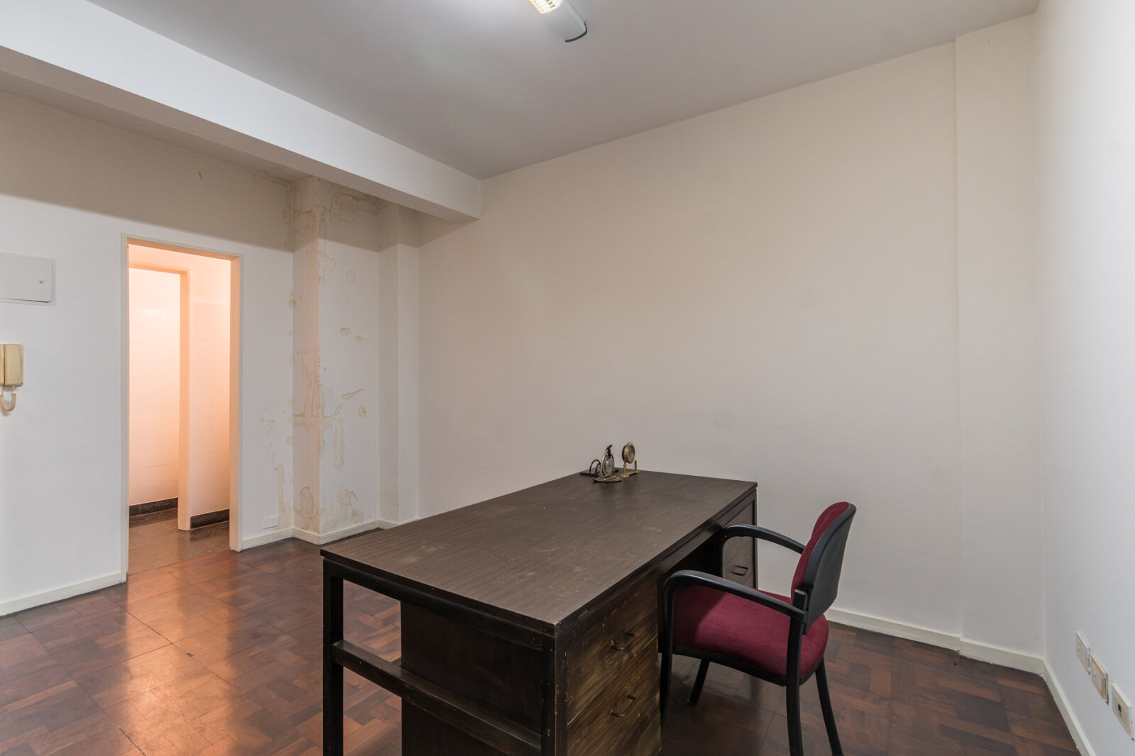 Venta de Oficina Comercial de 77 m² - San Nicolas - 27