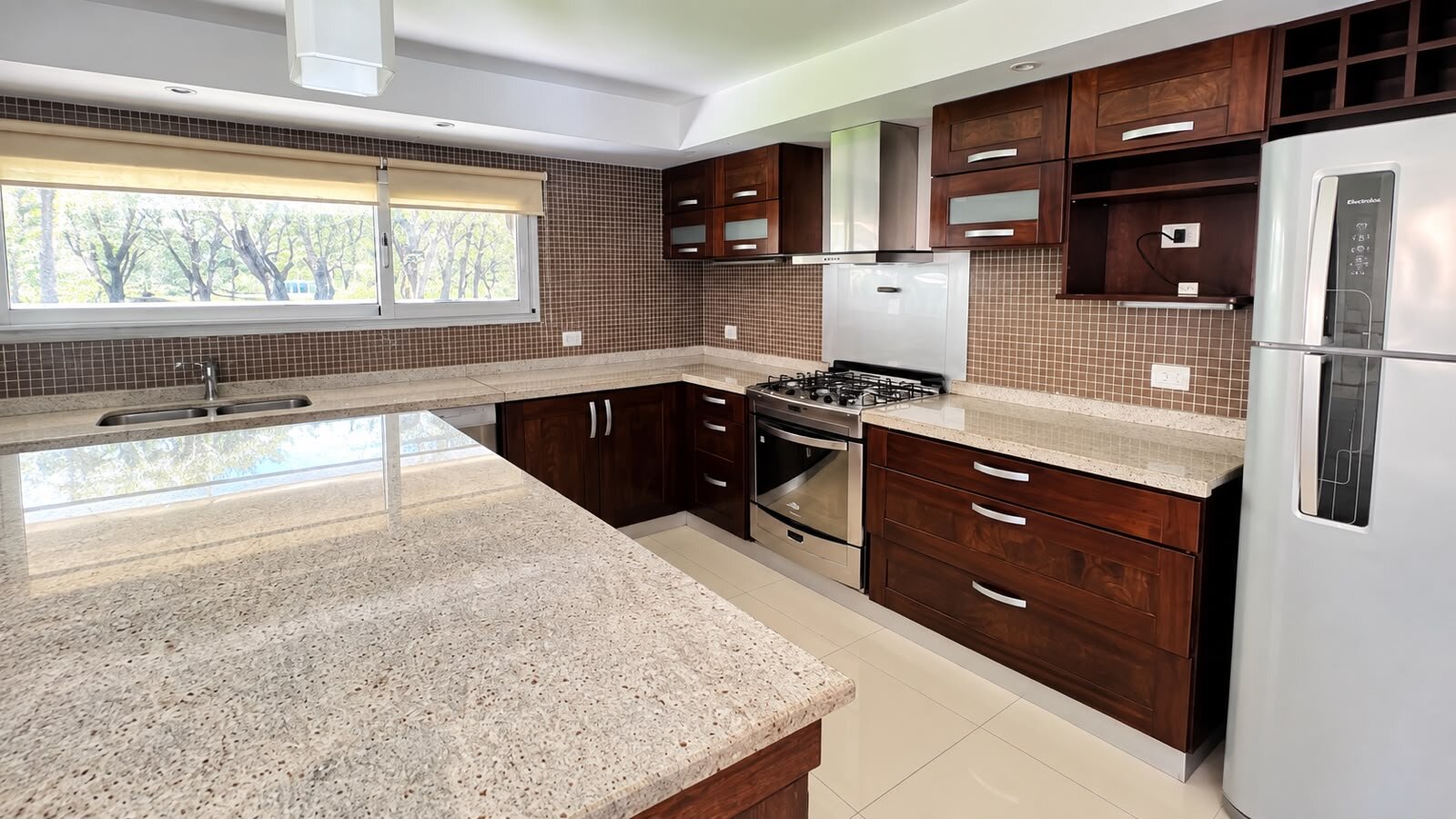 CASA 4 AMBIENTES CON PILETA - BARRIO RUMENCO — foto 7