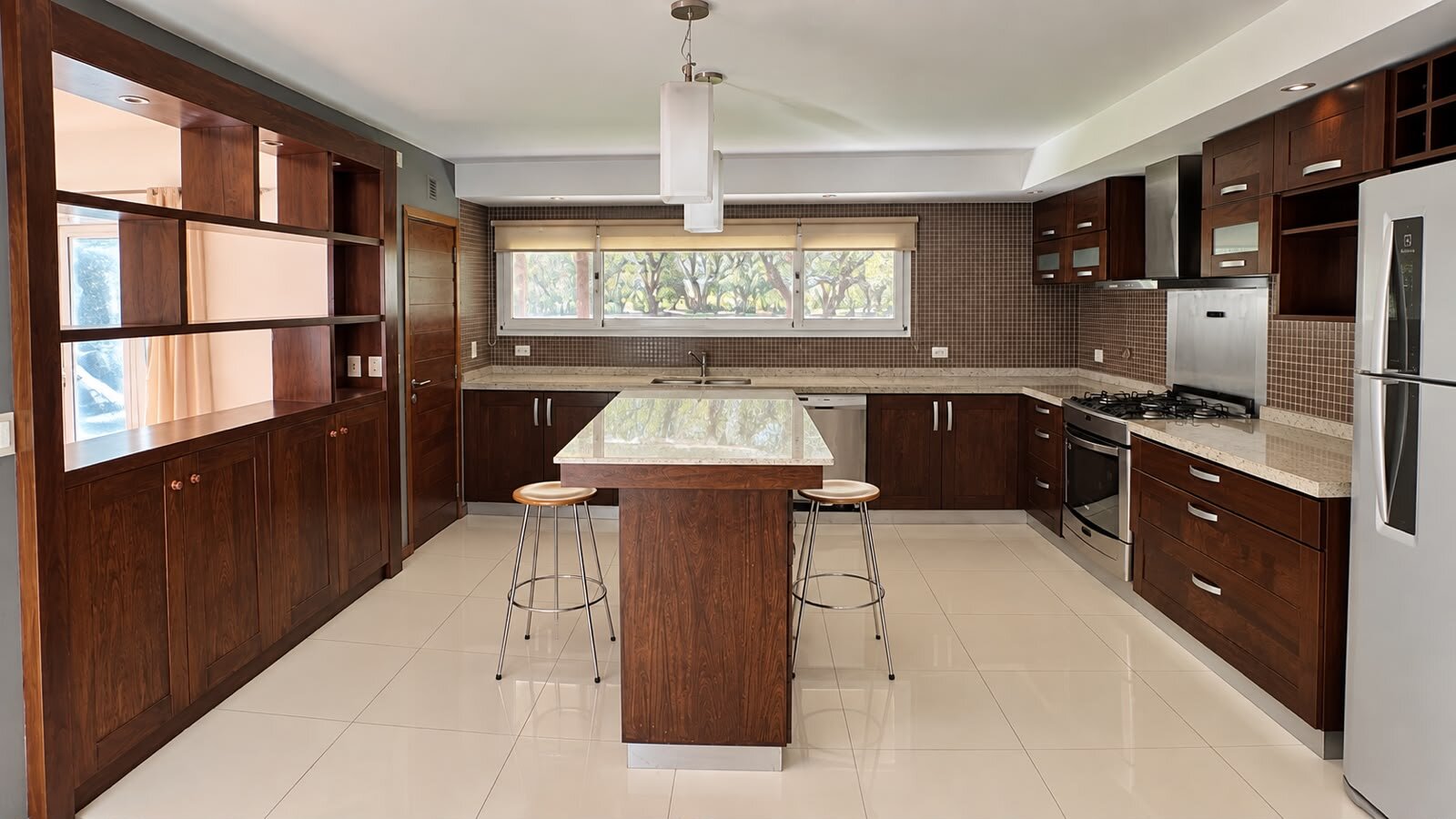 CASA 4 AMBIENTES CON PILETA - BARRIO RUMENCO — foto 6