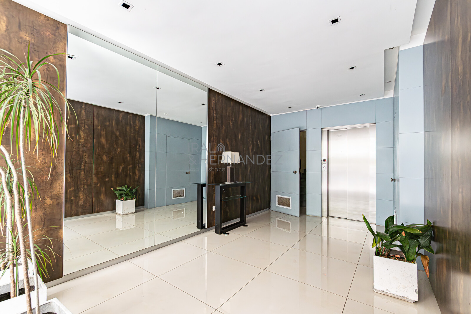 3 Ambientes con Balcón Terraza, Parrilla Propia, Cochera y Baulera | Piso Alto con Vista Abierta en Villa Urquiza - 25