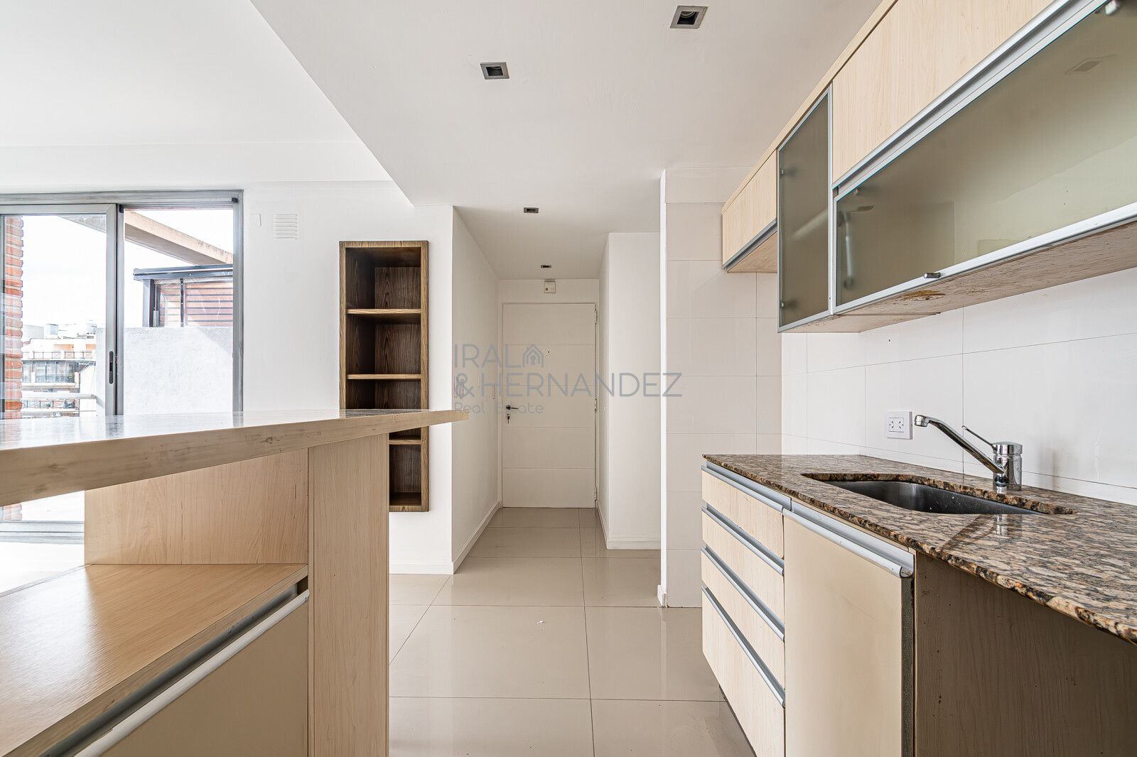 3 Ambientes con Balcón Terraza, Parrilla Propia, Cochera y Baulera | Piso Alto con Vista Abierta en Villa Urquiza — foto 10