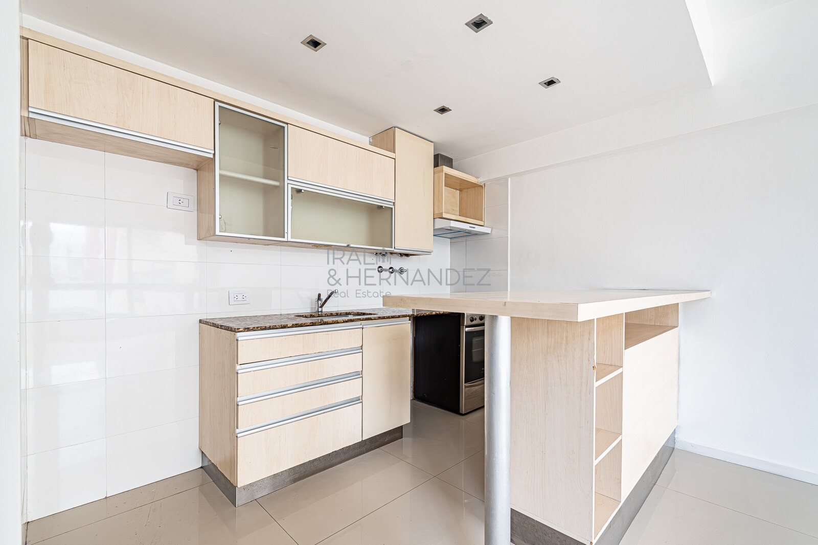 3 Ambientes con Balcón Terraza, Parrilla Propia, Cochera y Baulera | Piso Alto con Vista Abierta en Villa Urquiza — foto 11