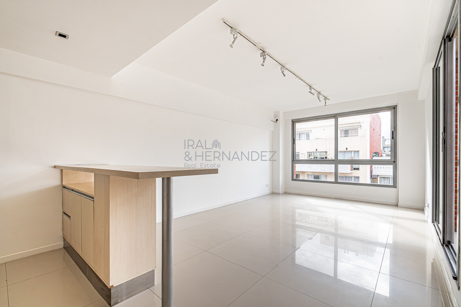 3 Ambientes con Balcón Terraza, Parrilla Propia, Cochera y Baulera | Piso Alto con Vista Abierta en Villa Urquiza — foto 7