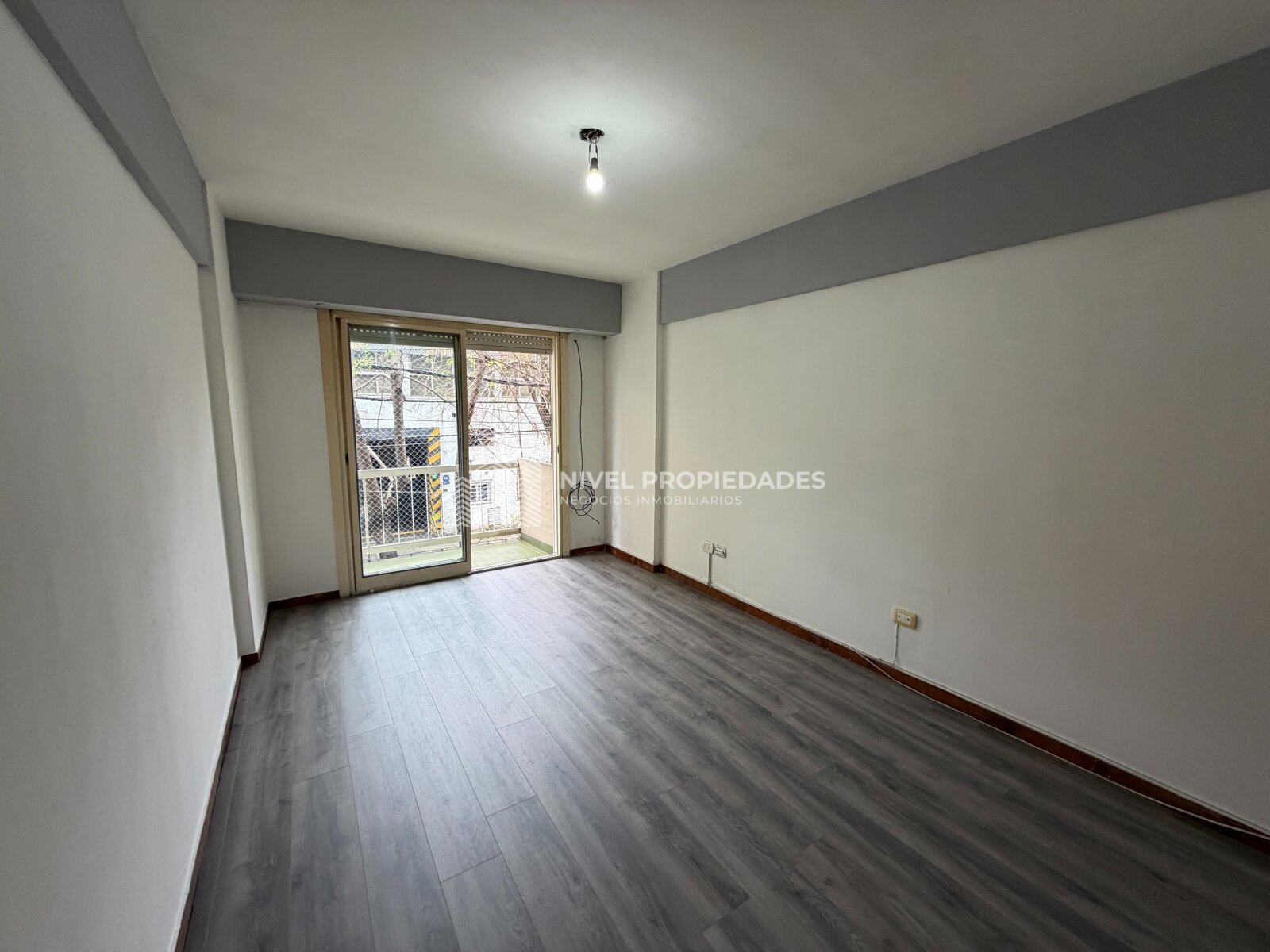 DEPARTAMENTO 2 AMB CON BALCON AL FRENTE EN ALQUILER - RAMOS MEJIA — foto 2