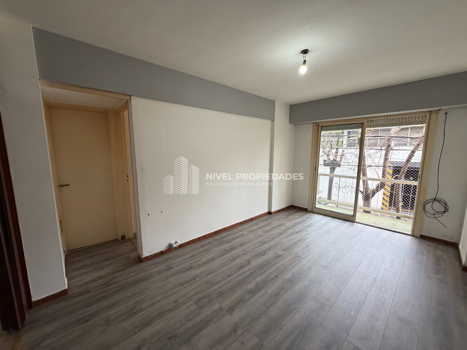 DEPARTAMENTO 2 AMB CON BALCON AL FRENTE EN ALQUILER - RAMOS MEJIA