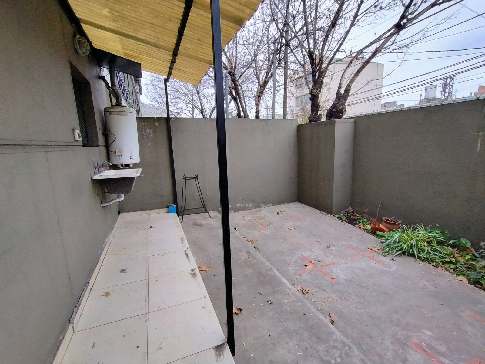 PH 2 AMBIENTES CON PATIO EN ALQUILER EN MORON - 10