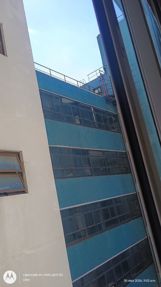 Monoambiente luminoso, bajas expensas, ubicación privilegiada todos los medios de transporte. Recientemente reciclado nuevo - 8