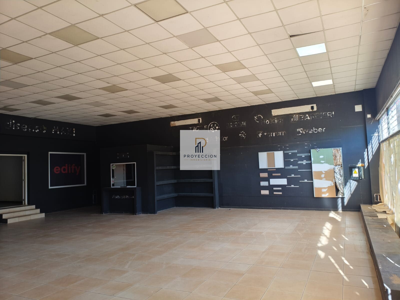 SE ALQUILA LOCAL COMERCIAL SOBRE AVENIDA PRINCIPAL EN POSADAS MISIONES — foto 3