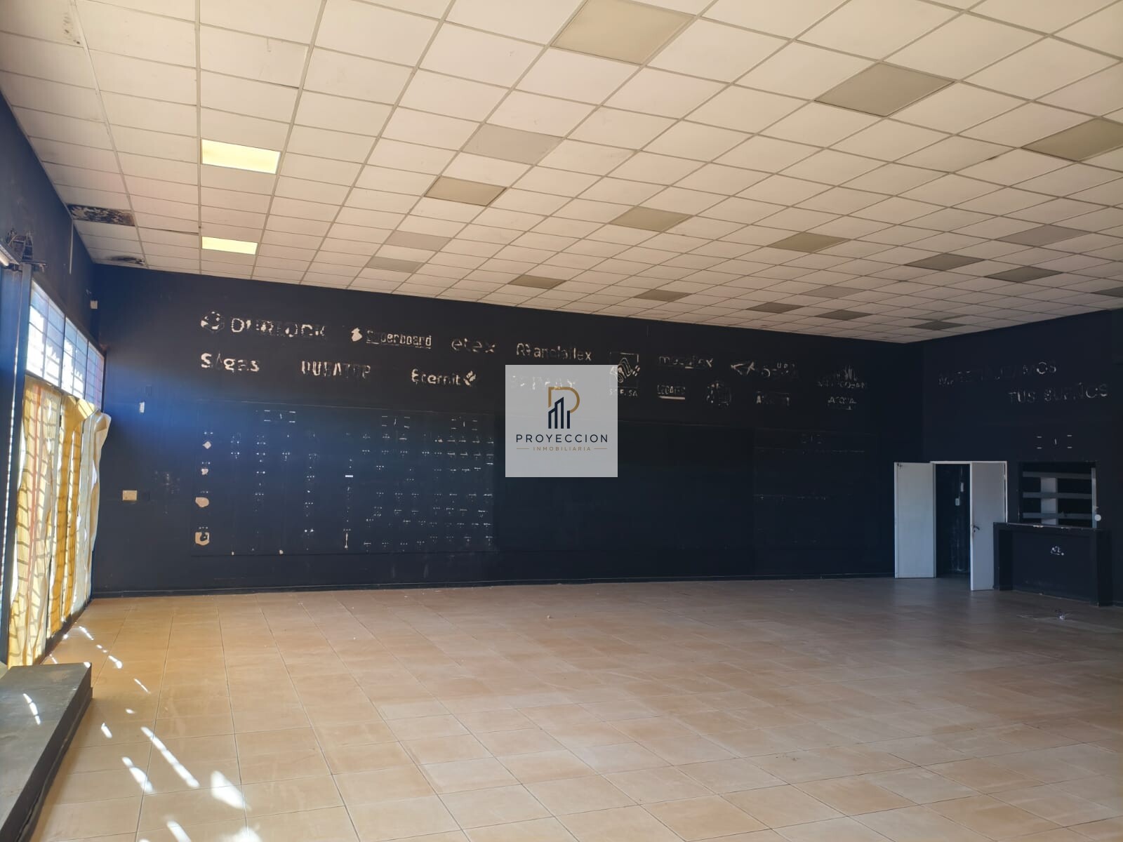 SE ALQUILA LOCAL COMERCIAL SOBRE AVENIDA PRINCIPAL EN POSADAS MISIONES — foto 5