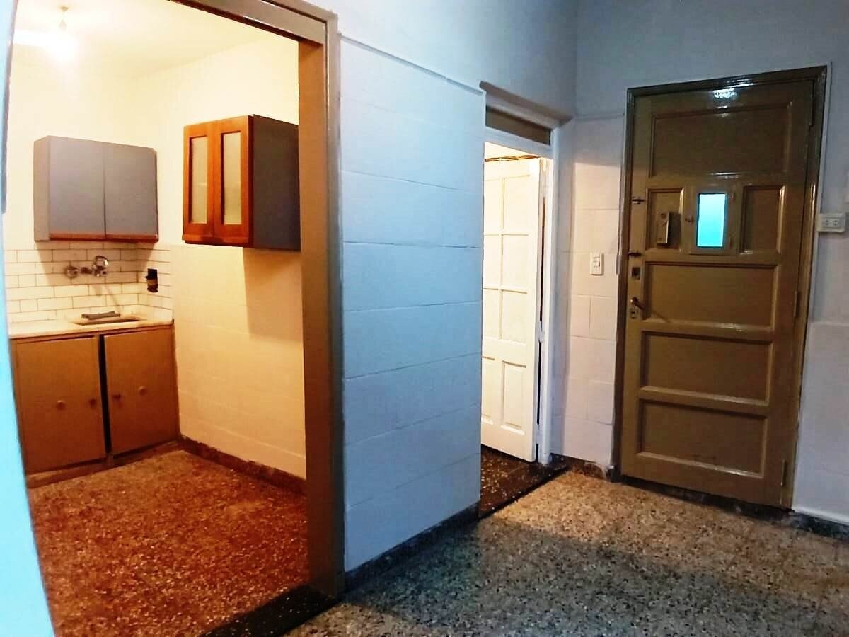 VILLA LUGANO DEPTO TIPO CASA PH EN VENTA 2 y 1/2 AMBIENTES PATIO LAVADERO EN PTA. BAJA SIN EXPENSAS - 4
