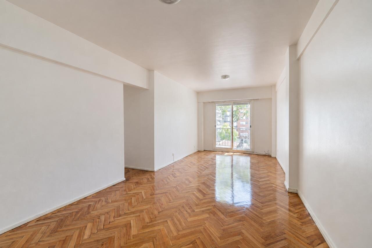 Semipiso - Cochera - Frente - Balcón - Belgrano — foto 2