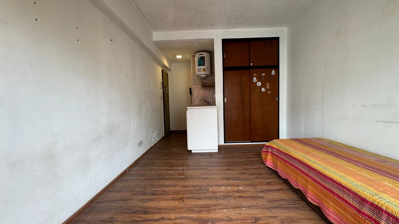 MONOAMBIENTE EN VENTA CON BALCÓN AL FRENTE — foto 5