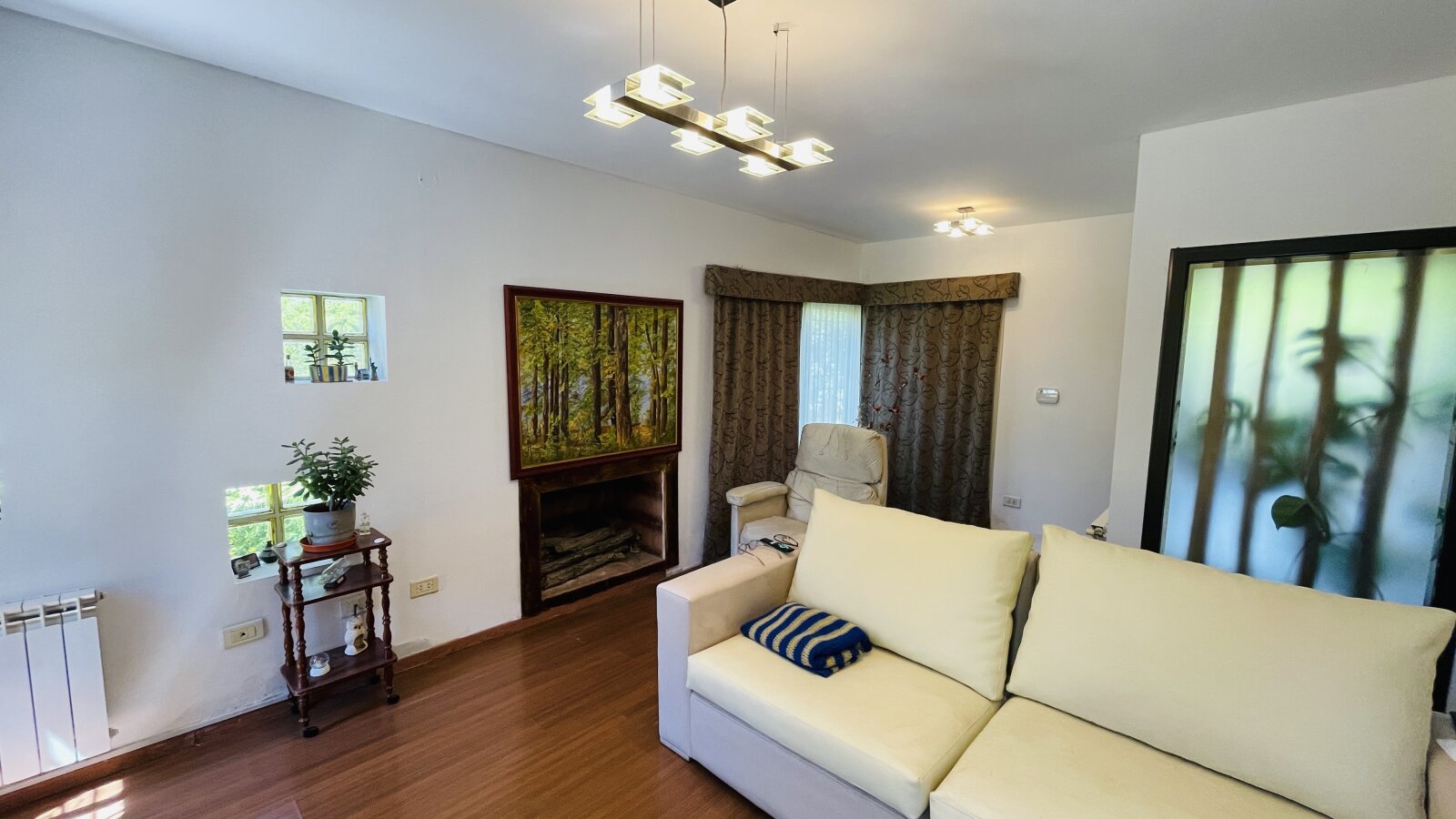 Casa en venta 3 Dormitorios, Quincho y pileta en Fisherton.