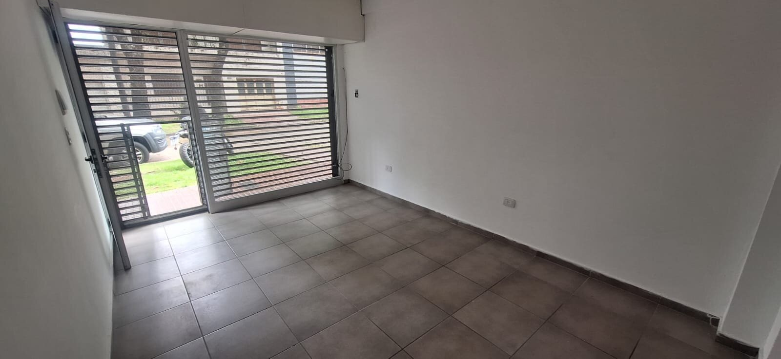 LOCAL COMERCIAL ALBERDI - 2