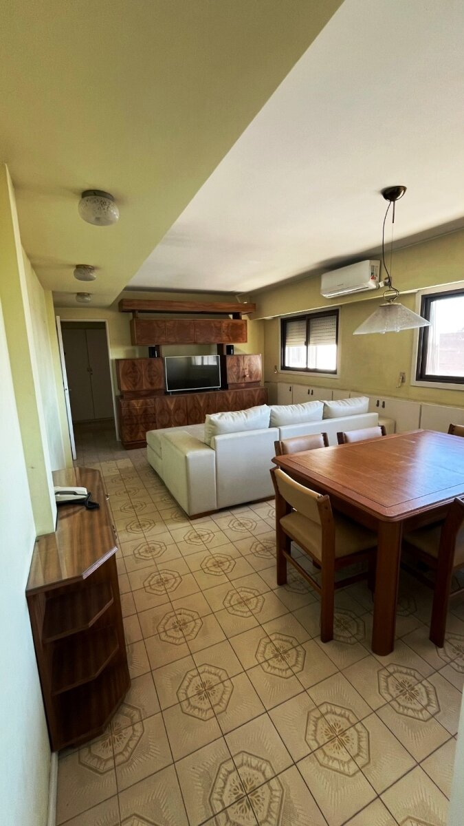 DEPARTAMENTO EXCLUSIVO DE 4 DORMITORIOS + 5 COCHERAS EN EL CENTRO DE ROSARIO — foto 2