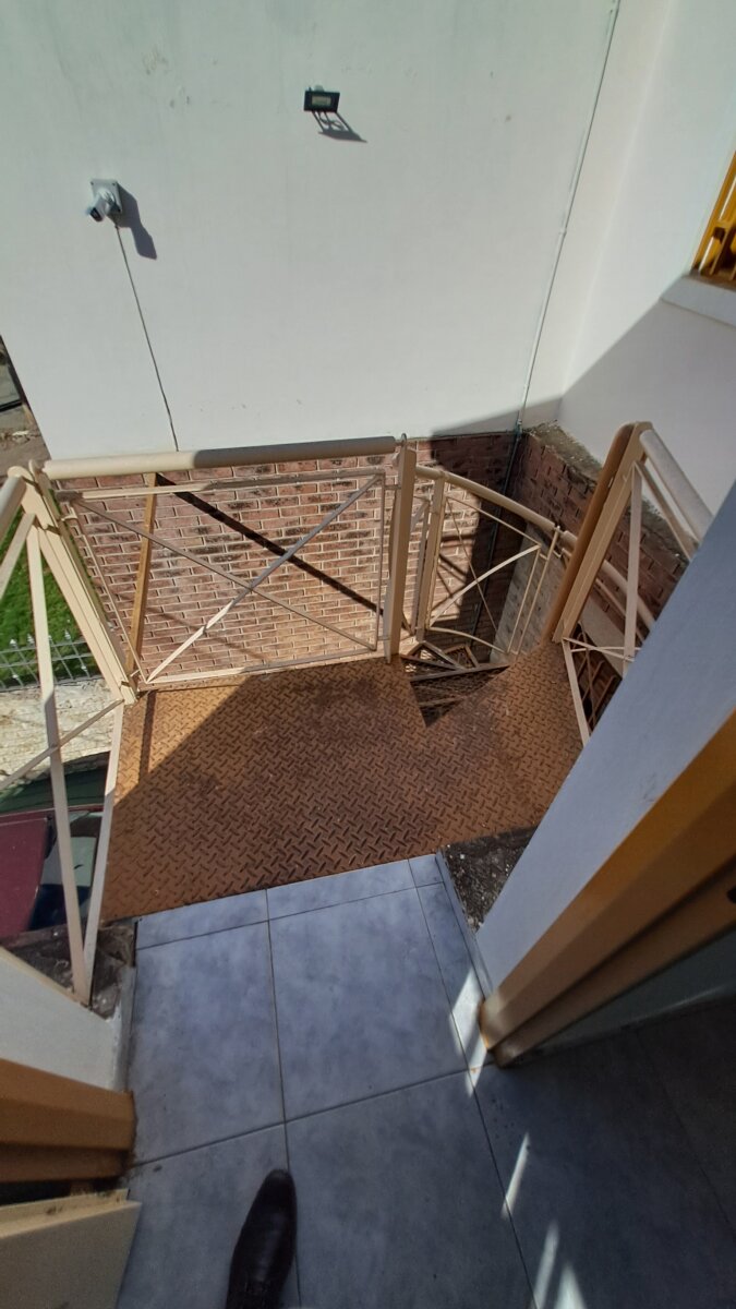 Casa 3 dormitorio - B° Centro America - Planta Alta - Imagen 8