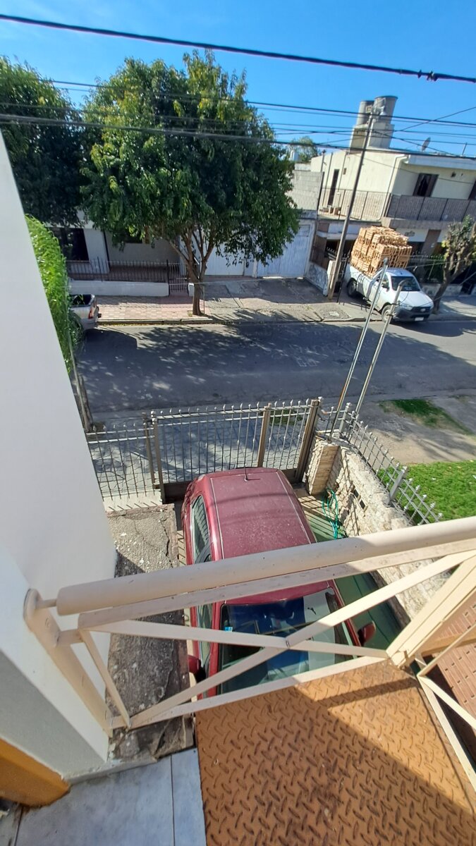 Casa 3 dormitorio - B° Centro America - Planta Alta - Imagen 9
