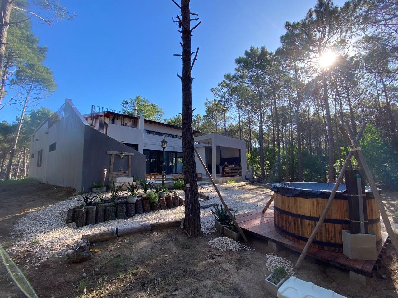 CASA MODERNA EN PINAMAR NORTE. — foto 13