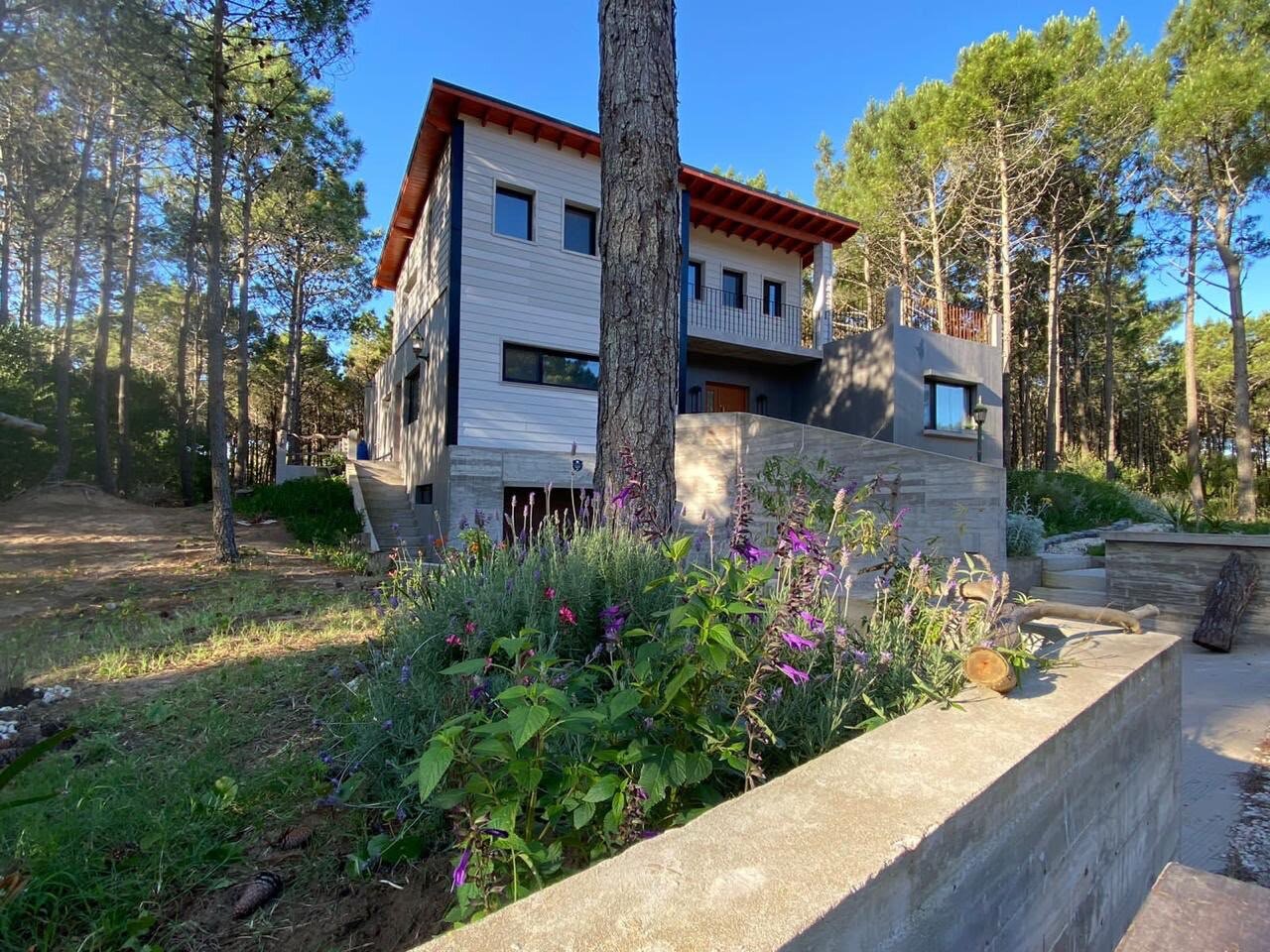 CASA MODERNA EN PINAMAR NORTE. — foto 4