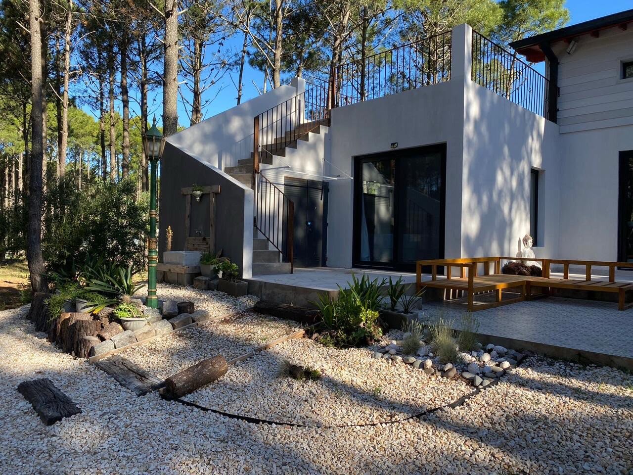 CASA MODERNA EN PINAMAR NORTE. — foto 9