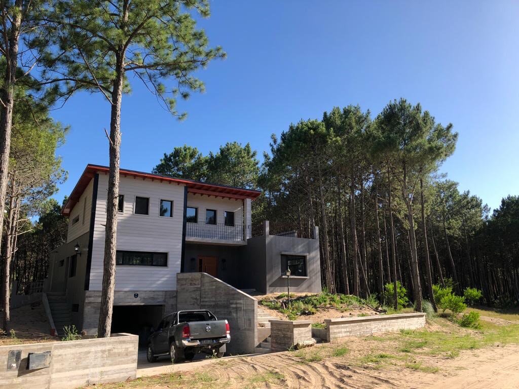 CASA MODERNA EN PINAMAR NORTE. — foto 12