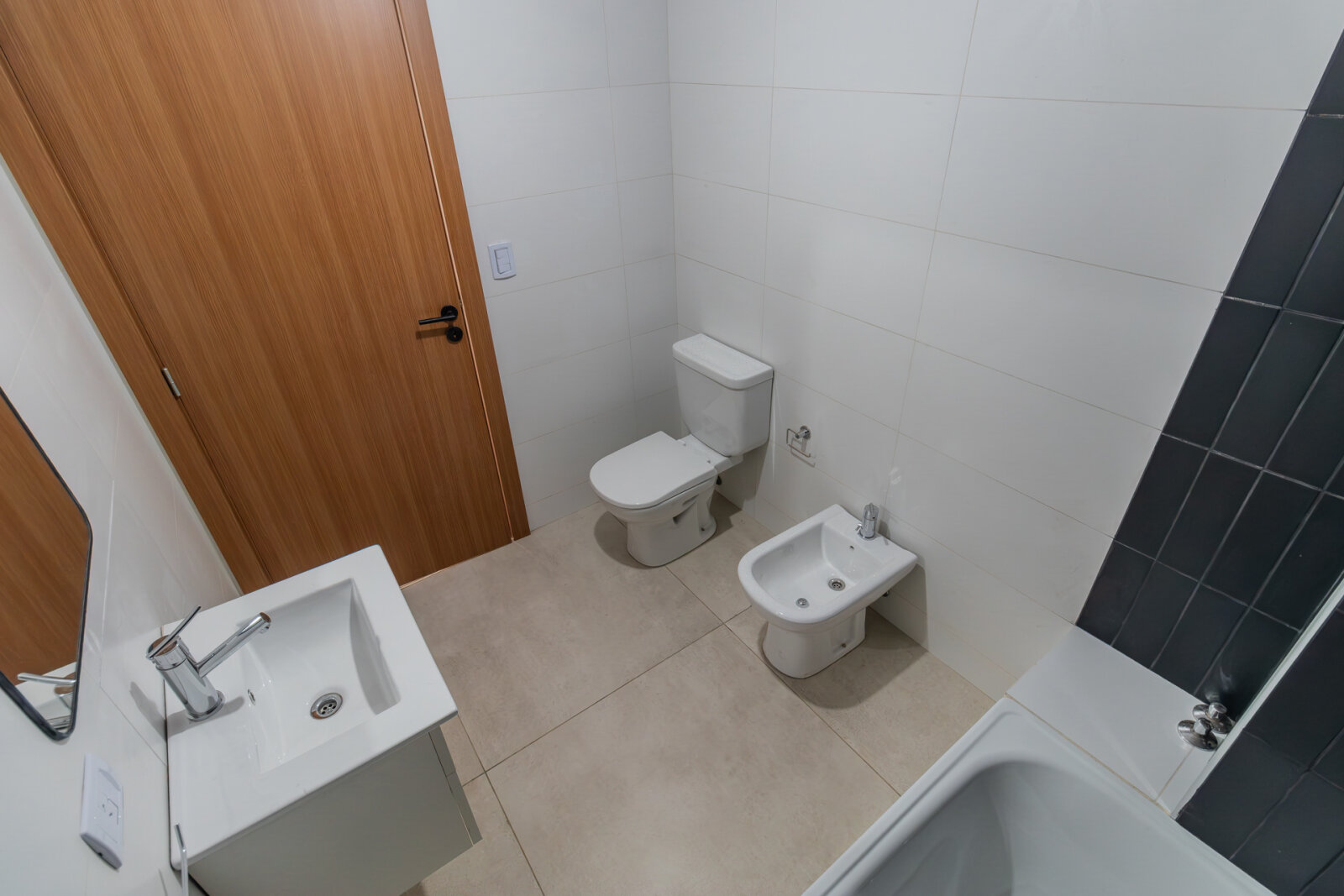 Venta. Departamento 3 ambientes a estrenar. Con patio. Eléctrico. Liniers - 22