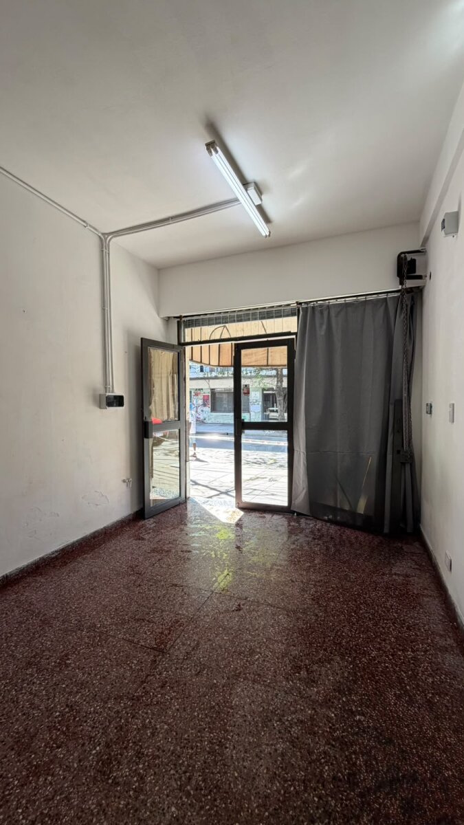 LOCAL COMERCIAL EN MORÓN - 11