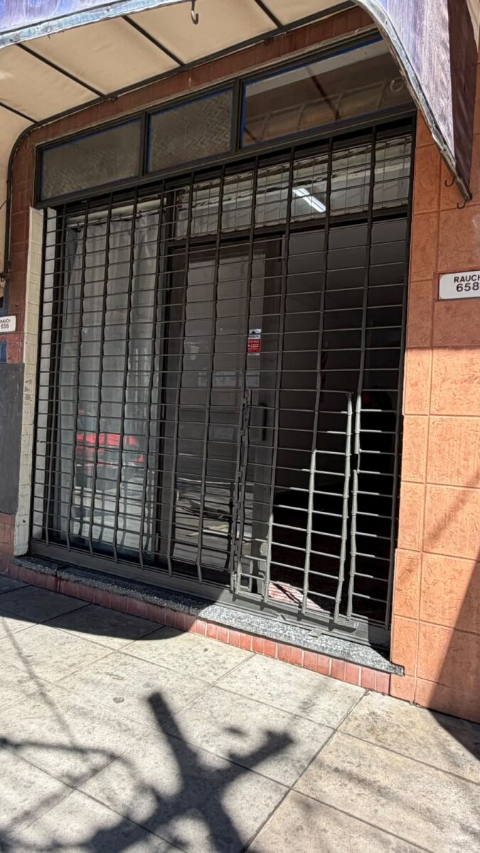 LOCAL COMERCIAL EN MORÓN - 3