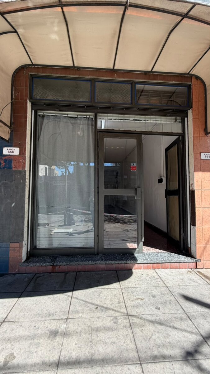 LOCAL COMERCIAL EN MORÓN - 5