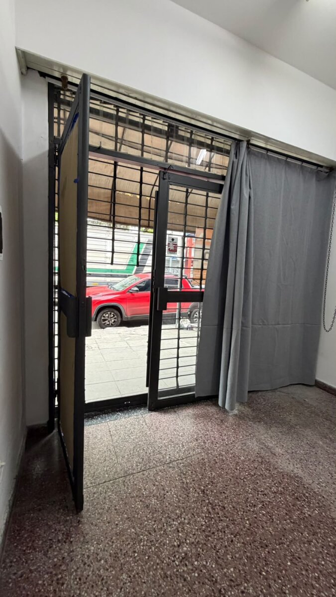 LOCAL COMERCIAL EN MORÓN — foto 12
