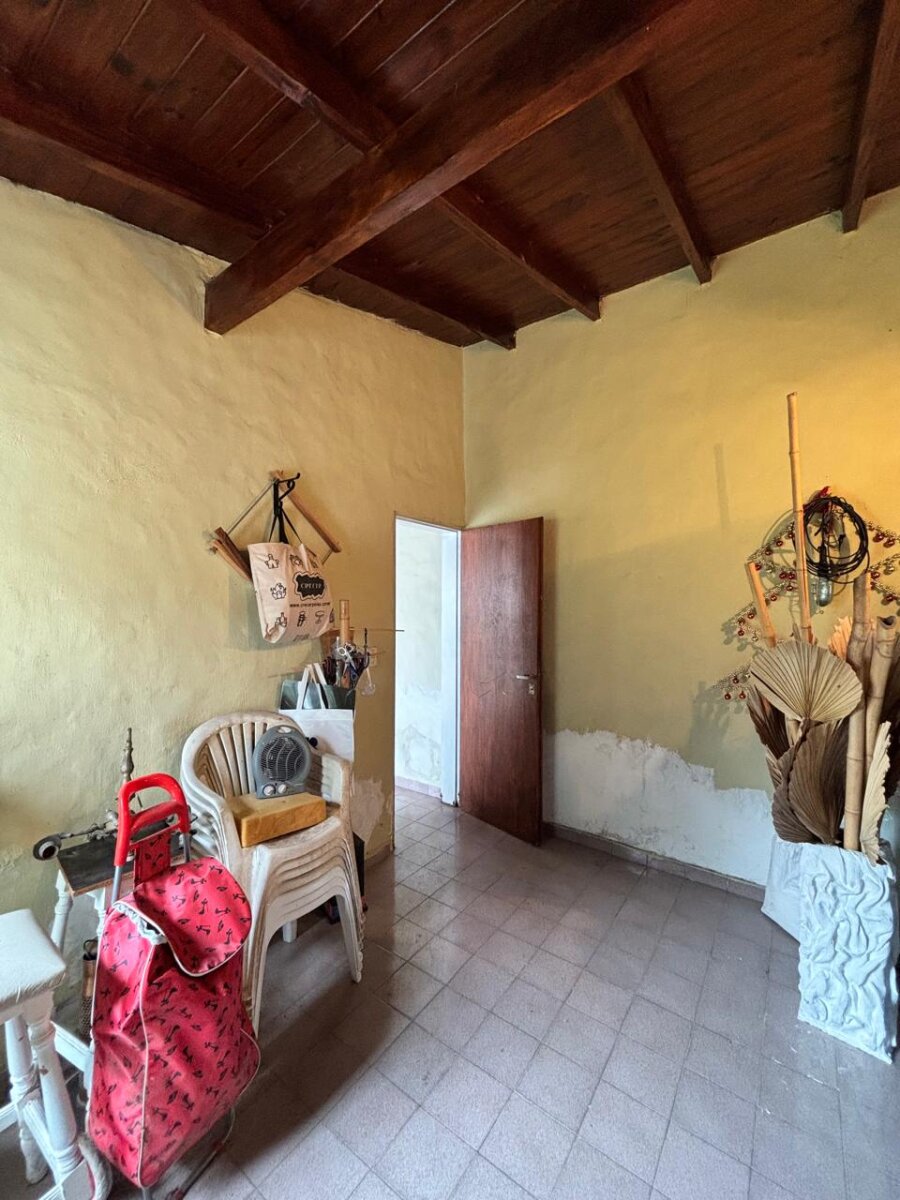 Casa 4 ambientes con garange y quincho - 50