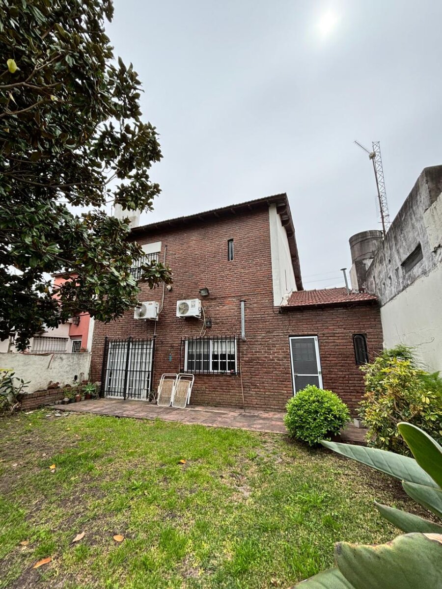 Casa 4 ambientes con garange y quincho - 43