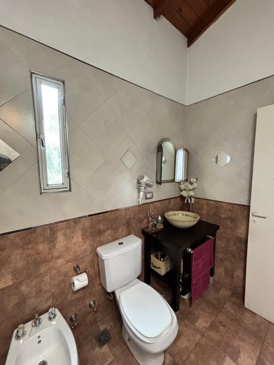 Casa 4 ambientes con garange y quincho - 27