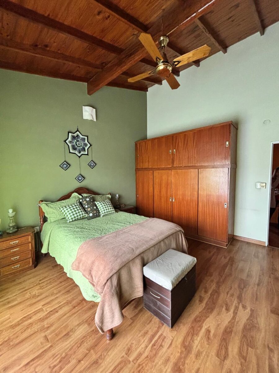 Casa 4 ambientes con garange y quincho - 33