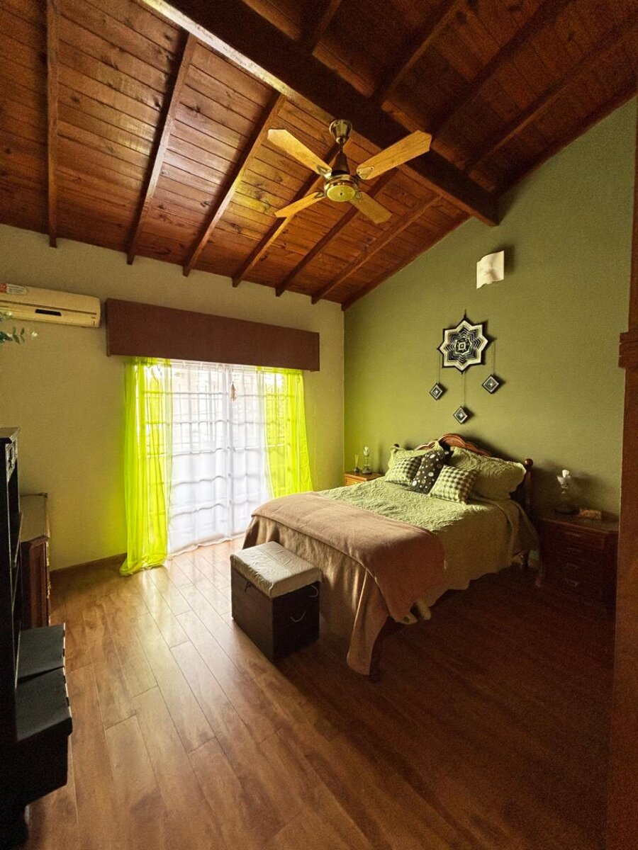 Casa 4 ambientes con garange y quincho - 32