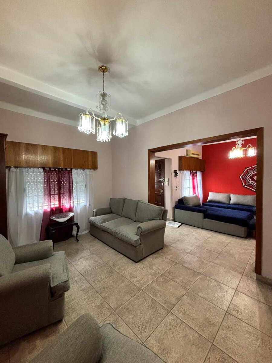 Casa 4 ambientes con garange y quincho — foto 7