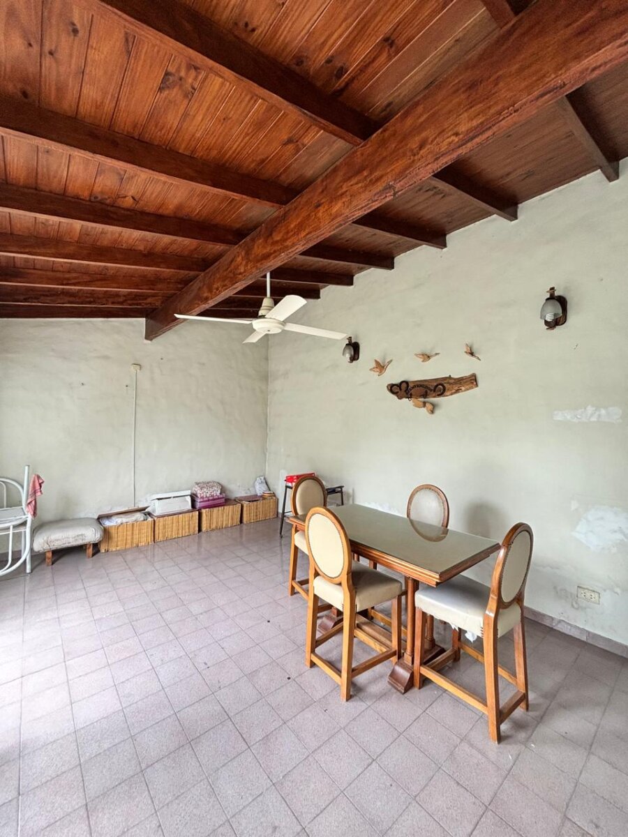 Casa 4 ambientes con garange y quincho - 48