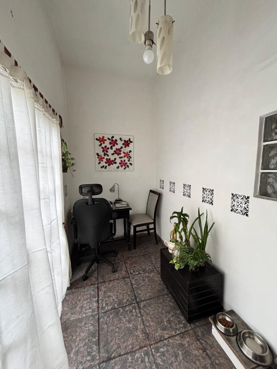 Casa 4 ambientes con garange y quincho - 22