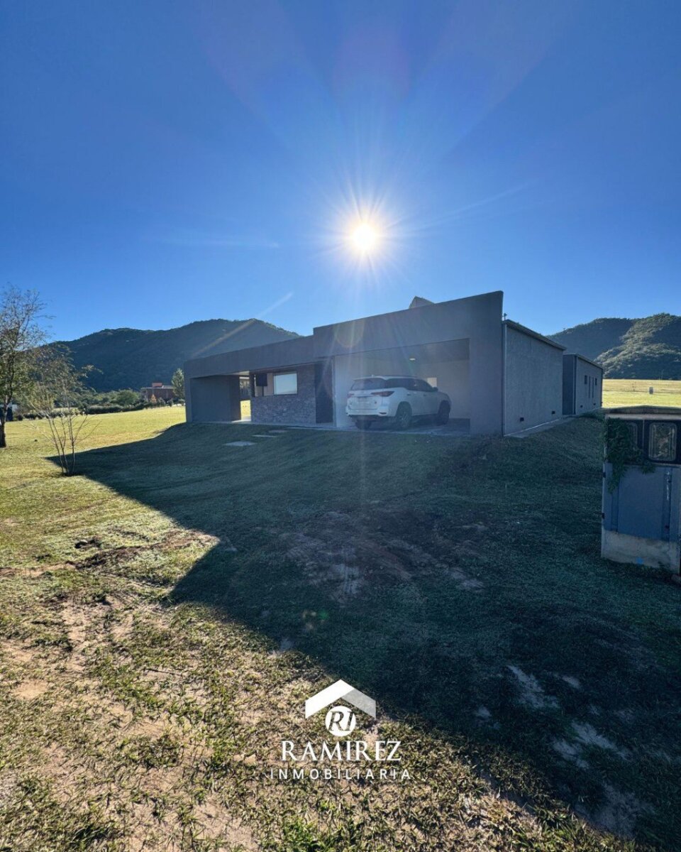 En venta Casa en Santa Rosa de Calamuchita B° Los Milagros — foto 2