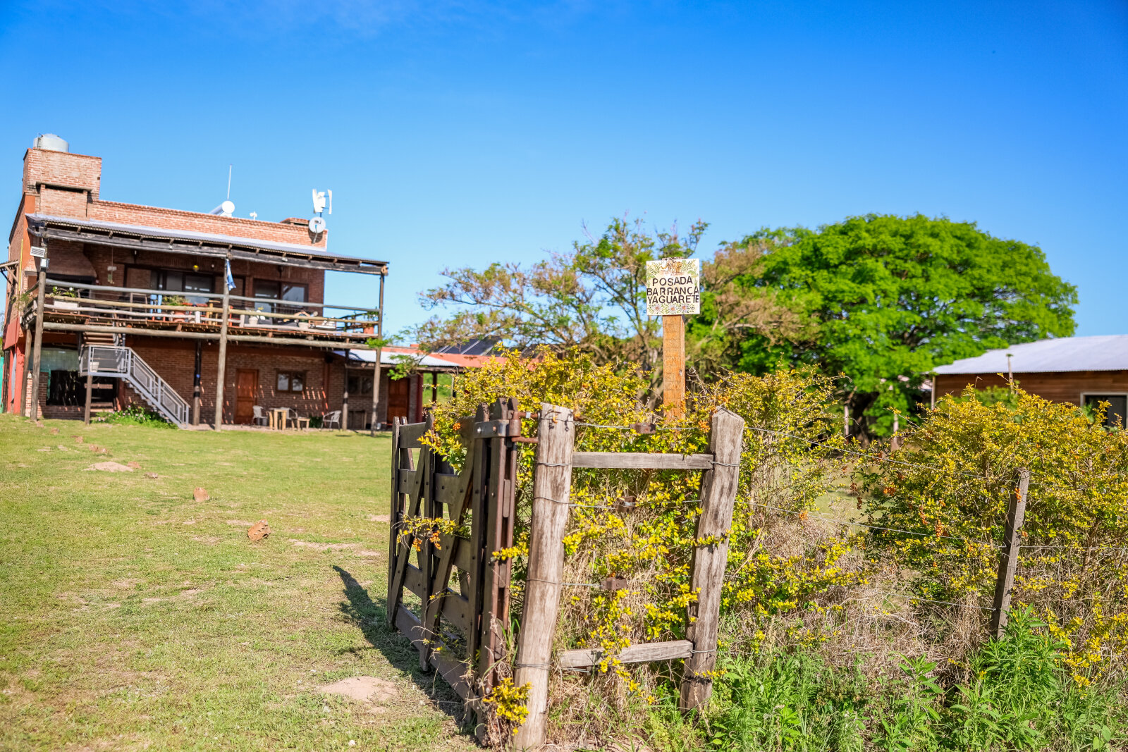 Hosteria en Venta frente al Rio Parana en Pcia. de Corrientes - 12