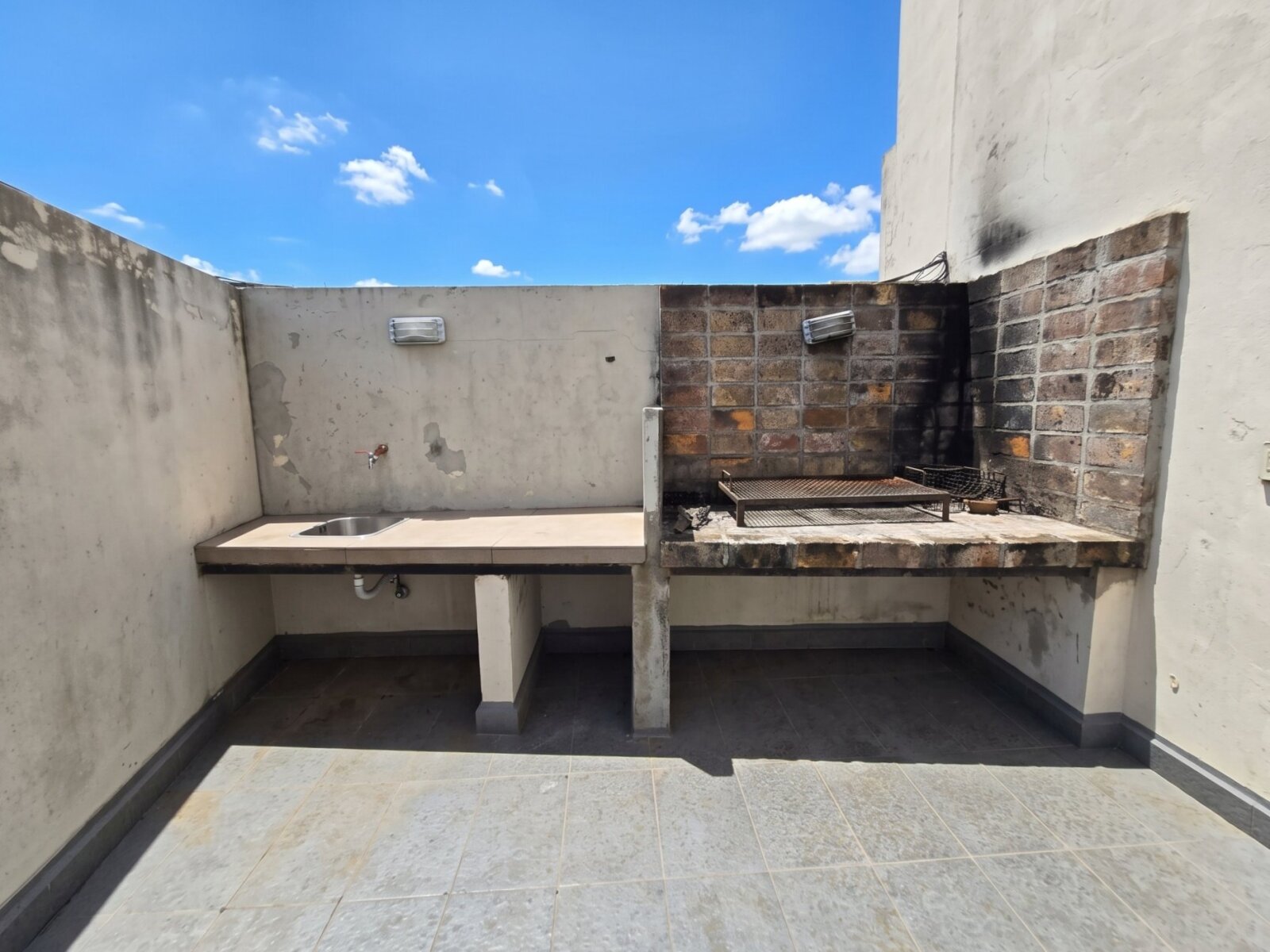 DEPARTAMENTO EN PRIMER PISO ZONA CENTRO — foto 10