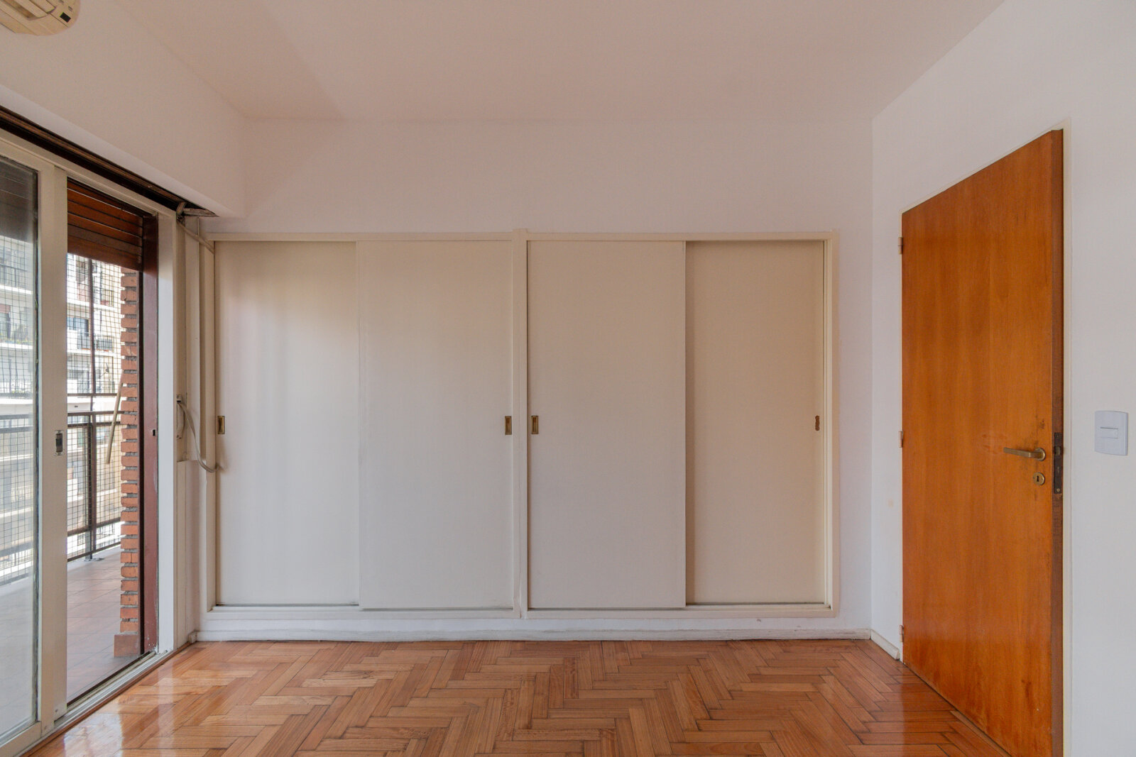 4 Ambientes Al Frente Con Cochera · Subte En La Puerta · En Venta · Almagro - 16