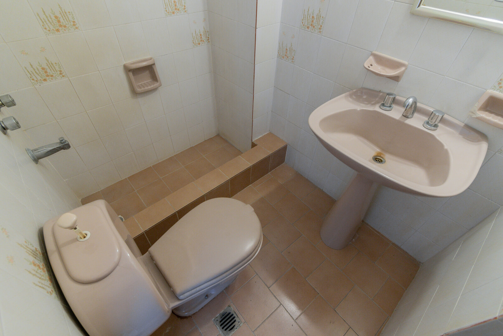 4 Ambientes Al Frente Con Cochera · Subte En La Puerta · En Venta · Almagro — foto 12